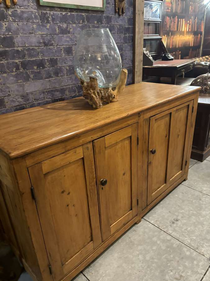 Sideboards, Dressers, console tables & Chest of drawers