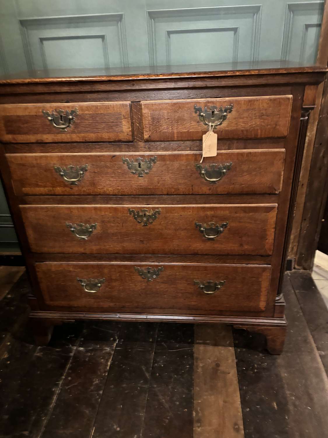 Antique oak chest of drawers