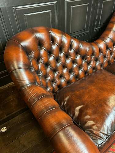 Francis Bacon Flemming Howland Grand Chesterfield leather Sofa