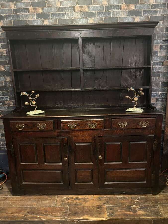 17th Century English Oak Dresser sideboard