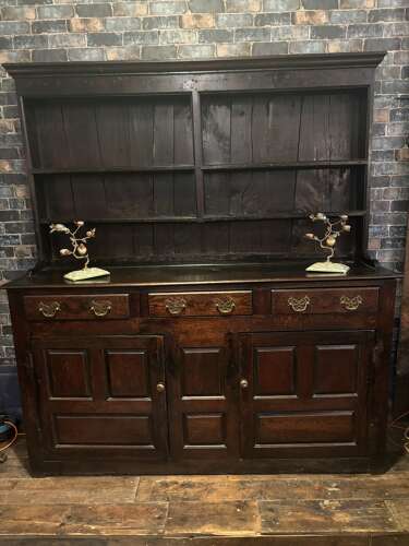17th Century English Oak Dresser sideboard