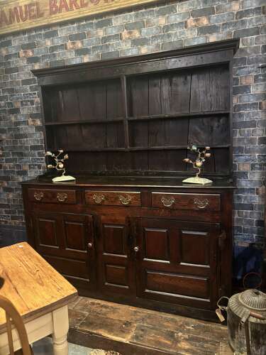 17th Century English Oak Dresser sideboard